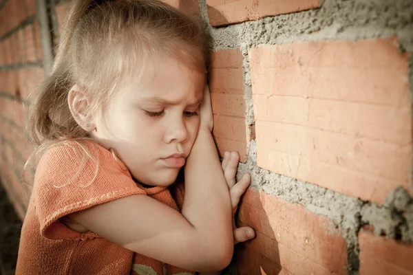 Retrato de menina triste — Fotografia de Stock