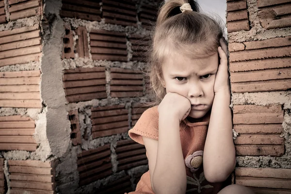 Retrato de niña triste — Foto de Stock