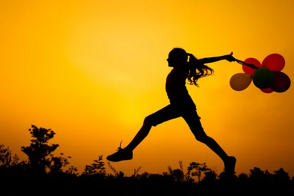 Teen girl jumping on the nature — Stock Photo, Image