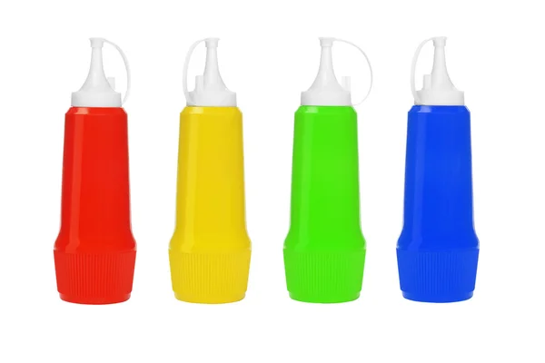 Rij van kleurrijke plastic flessen — Stockfoto