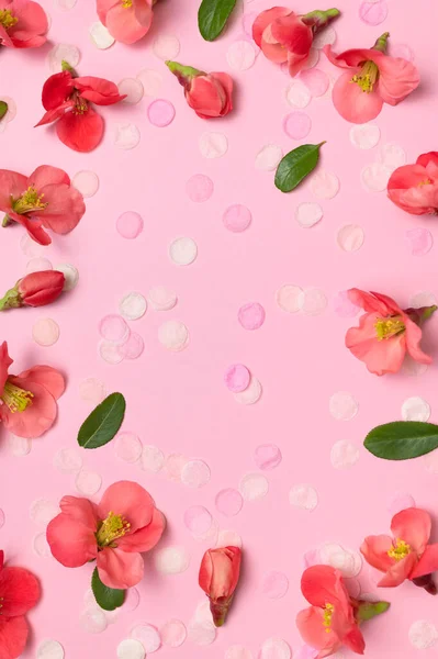 Fond Printanier Belles Fleurs Bourgeons Roses Frais Délicats Confettis Papier Images De Stock Libres De Droits