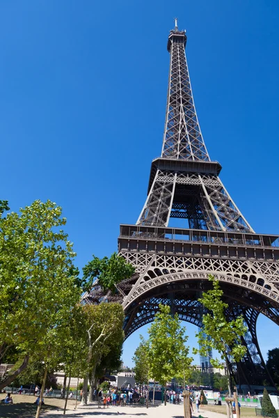 Na Eiffelovu věž — Stock fotografie