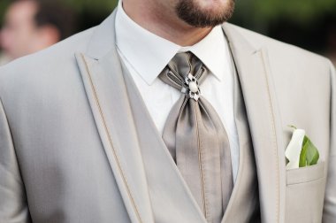 adam düğün kıyafeti