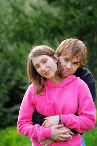 Young beautiful couple — Stock Photo, Image