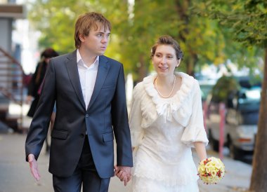 Gelin ve damat yürüyüş