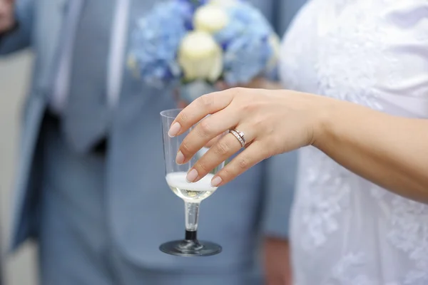 Glas med champagne — Stockfoto