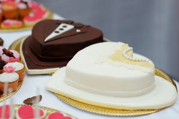 Bride and groom cakes — Stock Photo, Image