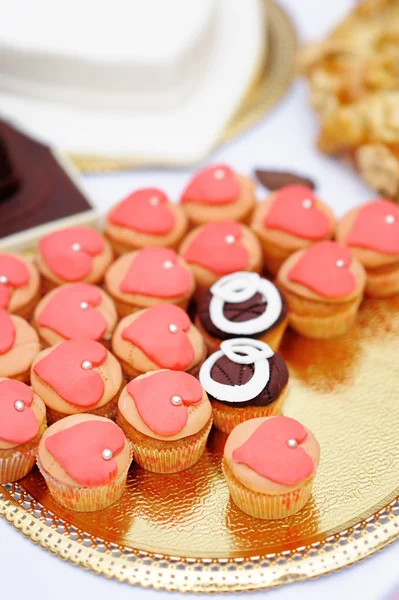 Pastelitos de chocolate y cremosos —  Fotos de Stock