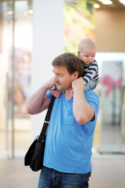 Vader en zoon samen — Stockfoto