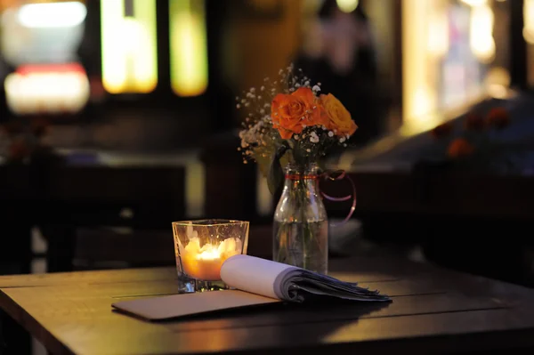 Café al aire libre por la noche — Foto de Stock