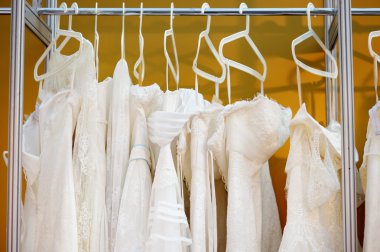 bir kaç güzel gelinlik 