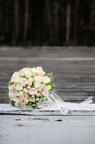 Bonito buquê de flores de casamento — Fotografia de Stock