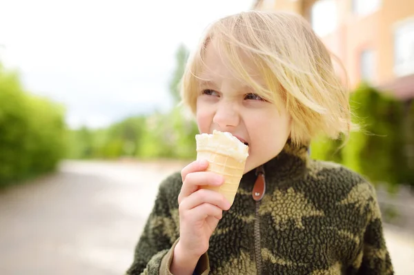 Little Boy Eating Tasty Ice Cream Outdoors Family Stroll Child — Zdjęcie stockowe