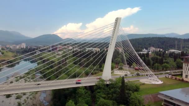 Vista Aérea Drone Cabo Ficou Ponte Millennium Rio Moraca Podgorica — Vídeo de Stock