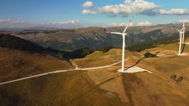 Drone Video Van Elektriciteitscentrales Voor Opwekking Van Hernieuwbare Elektriciteit Windmolens — Stockvideo