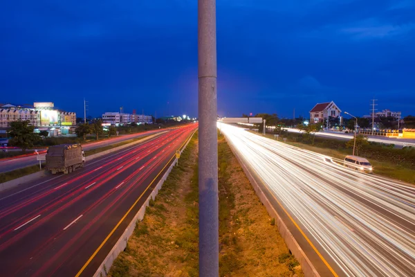 Natt trafikljus — Stockfoto