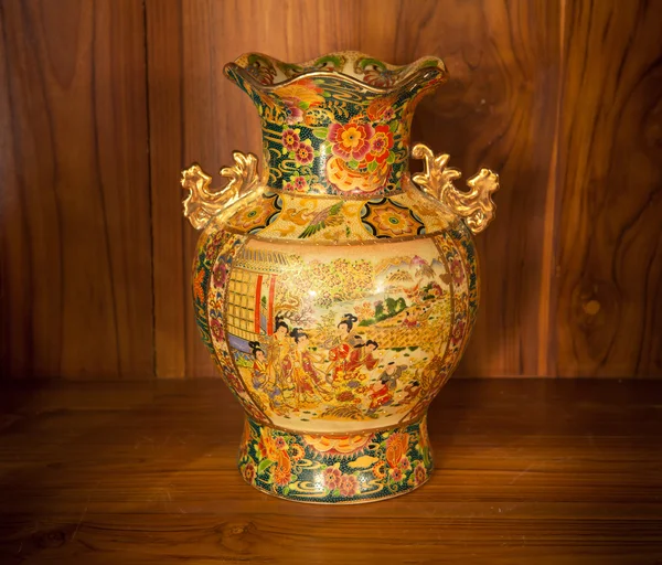 Chine vase guld - Stock-foto