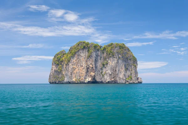 Hermosas piedras tropicales — Foto de Stock