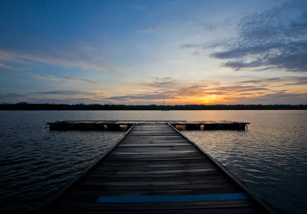 Hafen auf dem Meer — Stockfoto