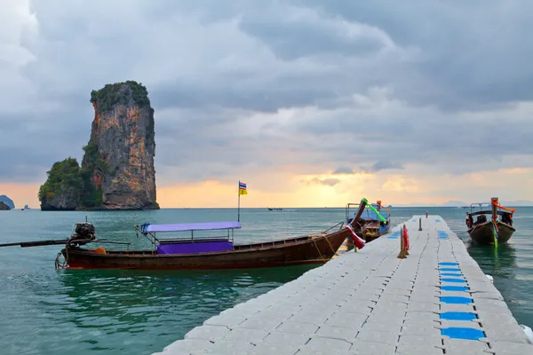 Barca sul mare — Foto Stock