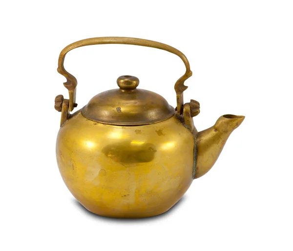 Oude gouden theepot geïsoleerd — Stockfoto