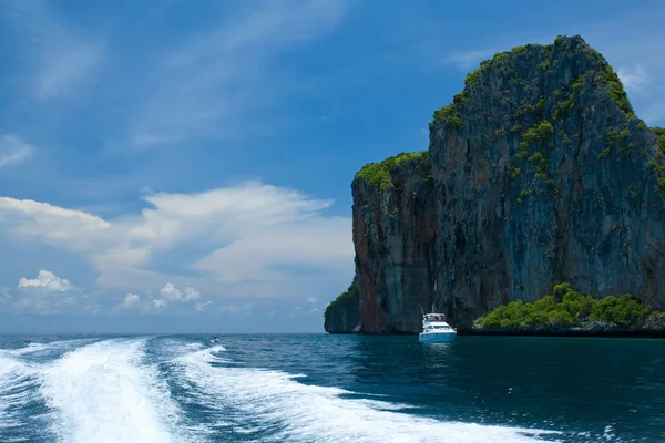 Cliff e il mare — Foto Stock