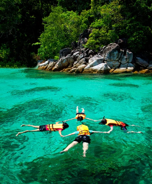 Snorkeler on surface — Stock Photo, Image