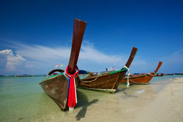 Boten op zee — Stockfoto