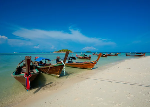 Barcos en el mar — Foto de Stock