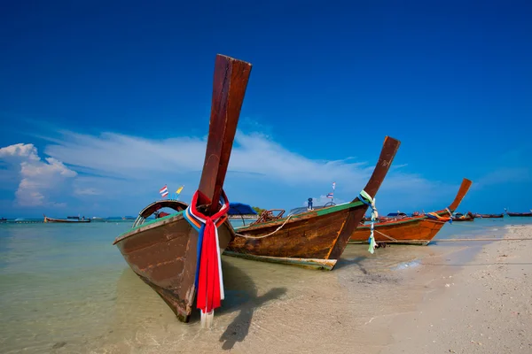 Boten op zee — Stockfoto