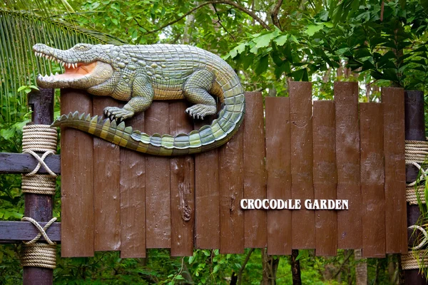 Крокодил знак — стокове фото