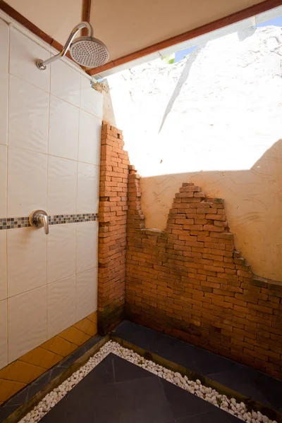 Vintage old bathroom — Stock Photo, Image