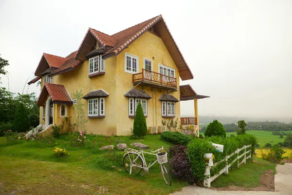 Casa de estilo europeo —  Fotos de Stock