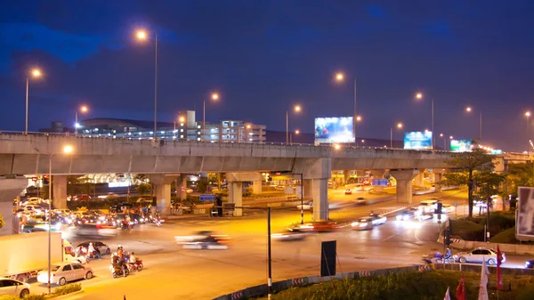 Nacht verkeerslichten — Stockfoto