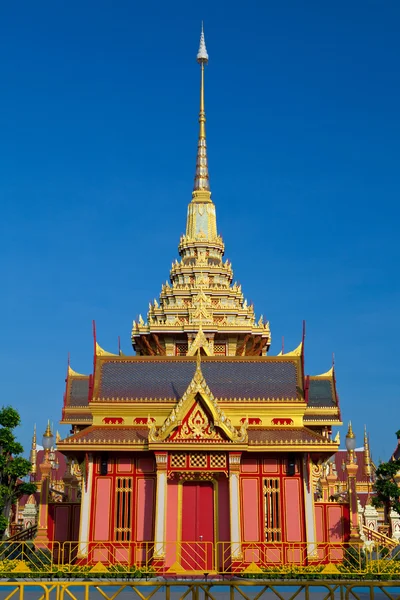 Thailändische königliche Beerdigung und Tempel — Stockfoto