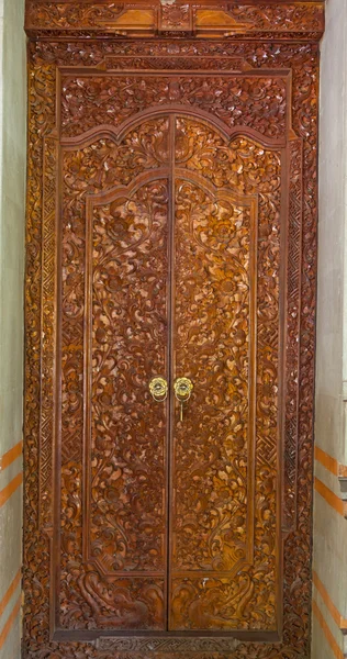 Door wood carved — Stock Photo, Image