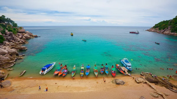 Turistas haciendo snorkel —  Fotos de Stock