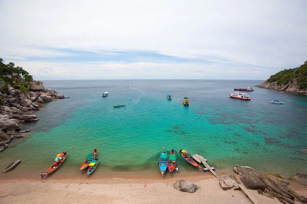 Tourists snorkeling — Stock Photo, Image