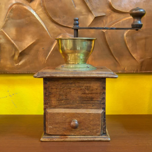 Drewniany młyn kawy szlifierka — Zdjęcie stockowe