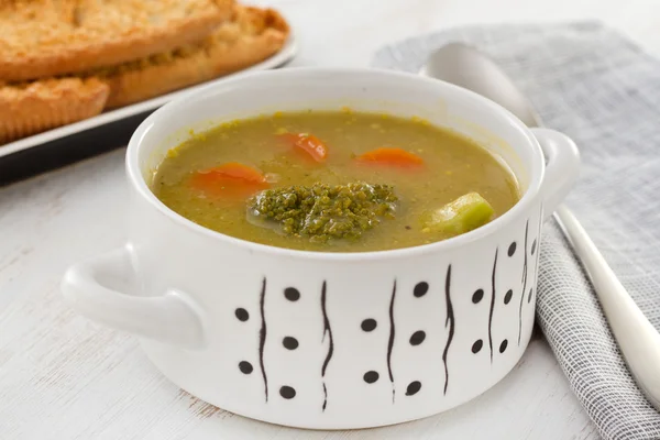 Brokoli sup sayuran dalam mangkuk — Stok Foto