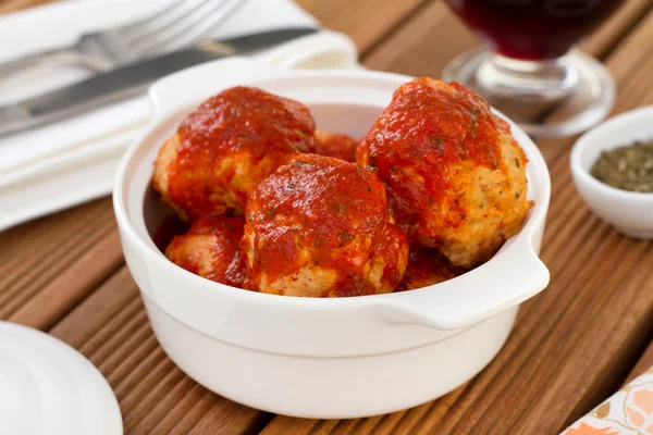 Chicken meatballs with tomato sauce — Stock Photo, Image