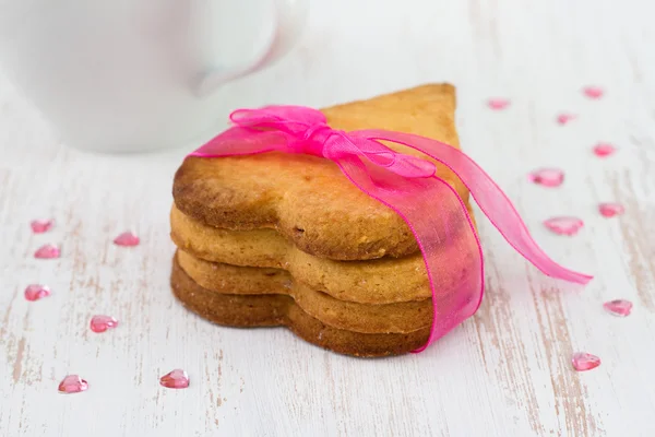 Soubory cookie srdce s bílým cup — Stock fotografie