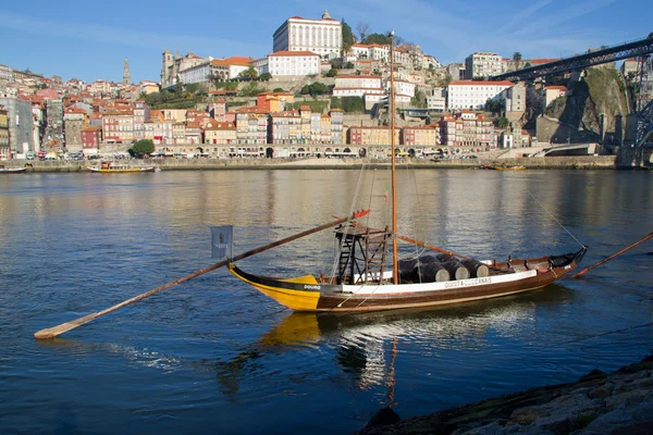 Vista de la ciudad Oporto y el río Duero — Foto de Stock