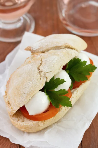 Sandwich with tomato and mozzarella — Stock Photo, Image