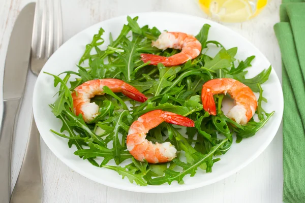 Salad rucola with seafood — Stock Photo, Image