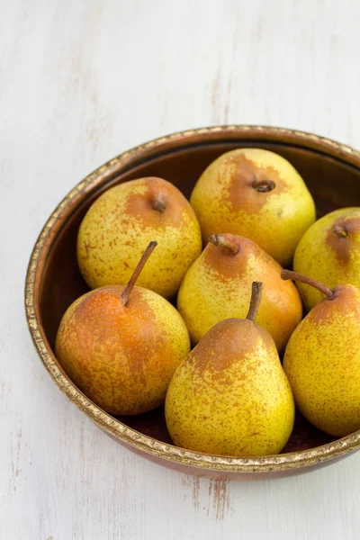 Pears in the old dish — Stock Photo, Image