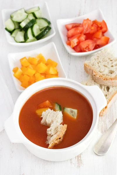 Tomato soup with vegetables — Stock Photo, Image