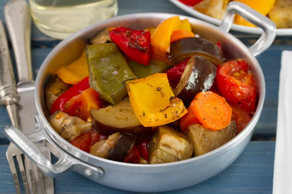 Verduras hervidas en el plato — Foto de Stock