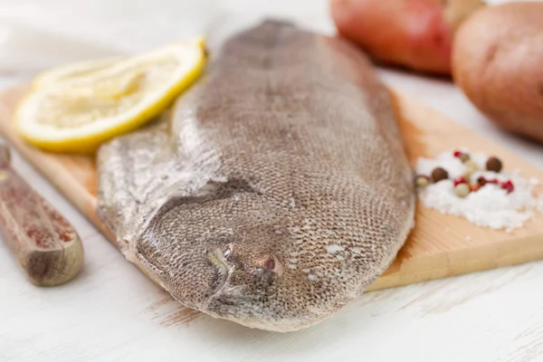 Fisk med citron — Stockfoto