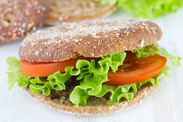 Sanduíche com legumes — Fotografia de Stock